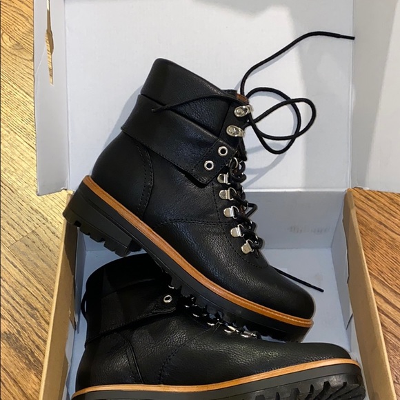 Indigo Shoes - Lace up booties